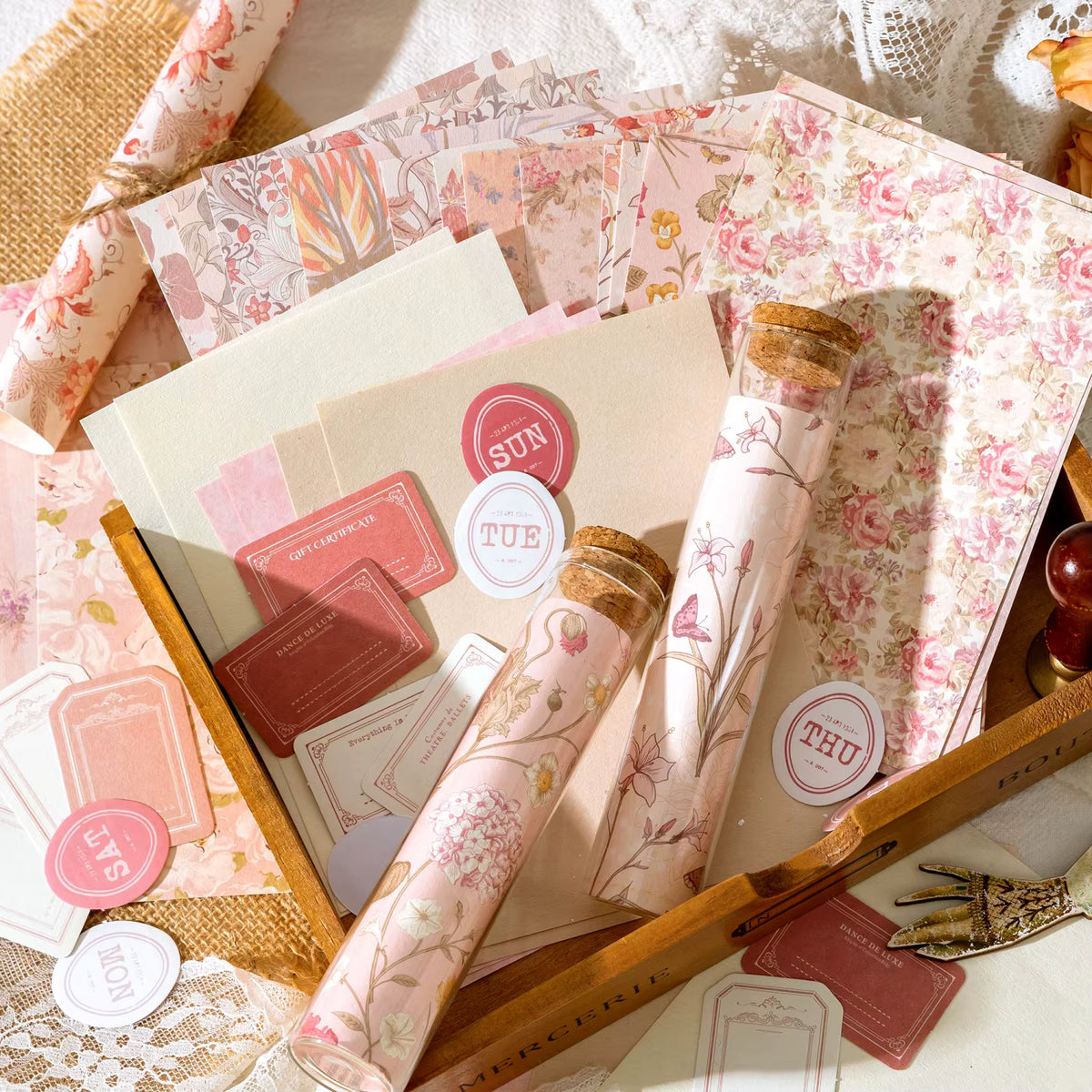 Secret Garden 40-Piece Vintage Paper Pack